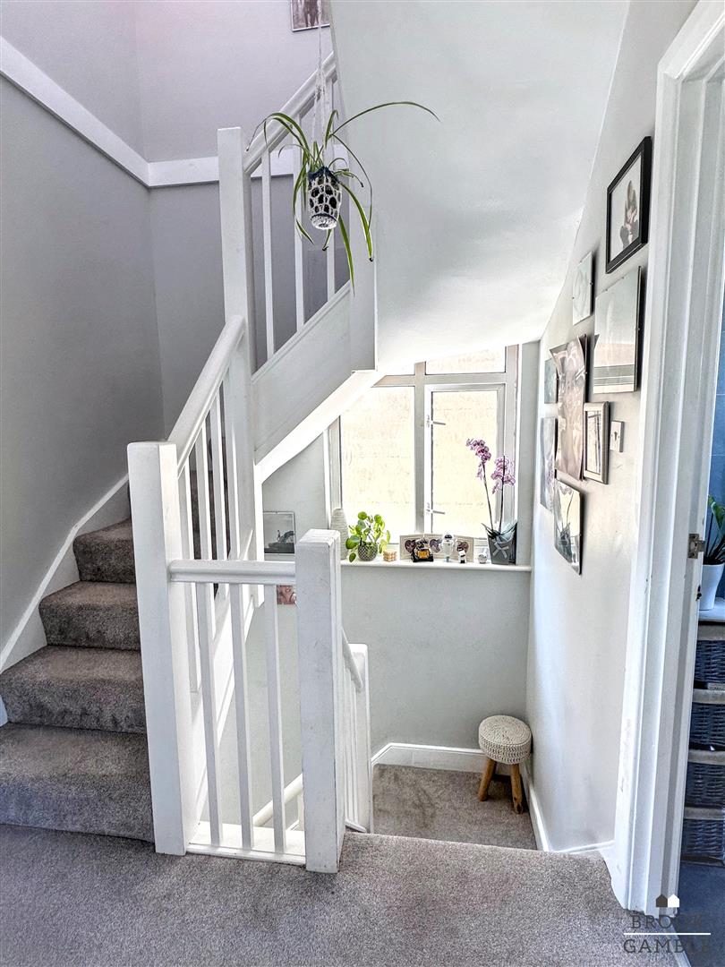4 Bedroom House. Northiam Road in Eastbourne, East Sussex 25